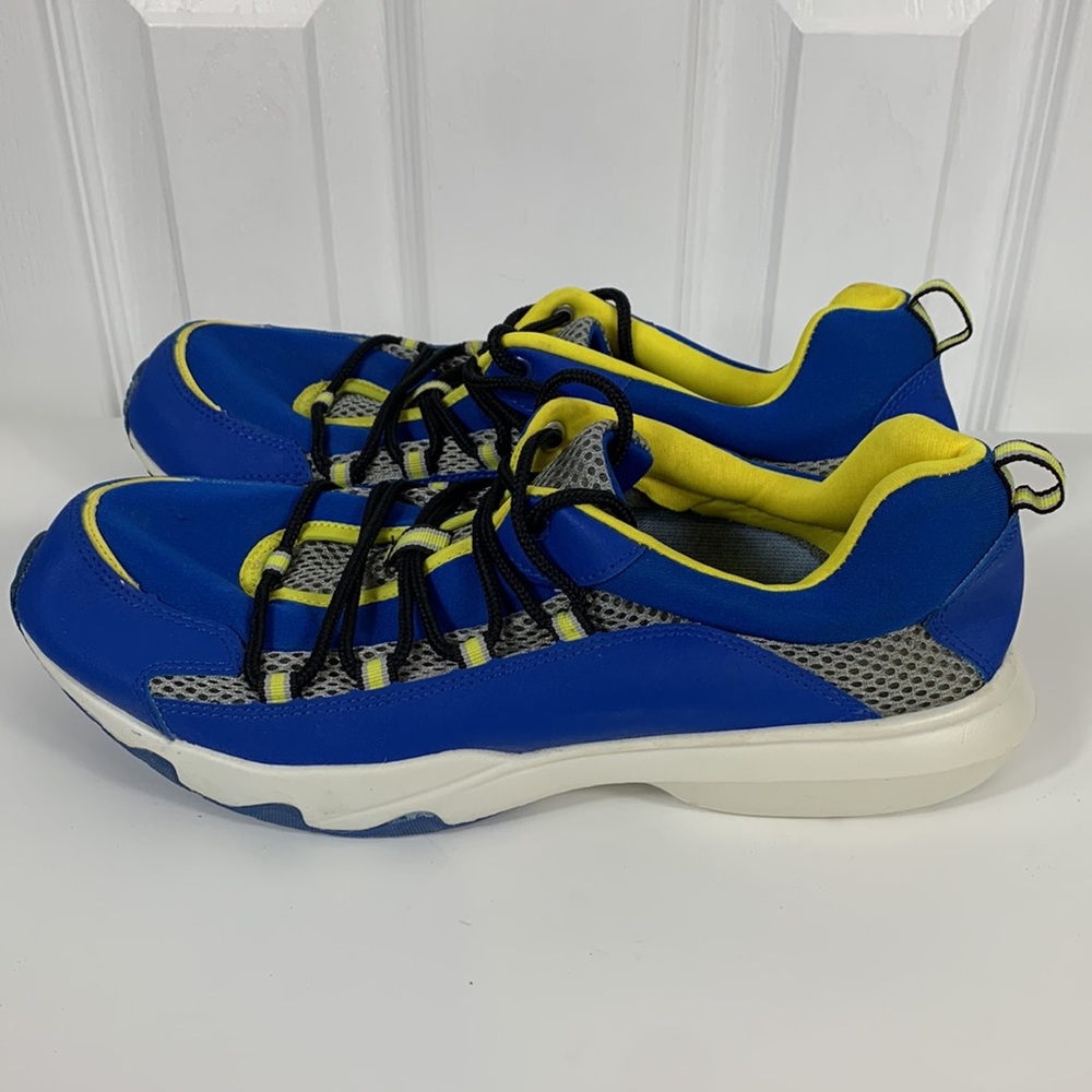 Sand n Sun blue and yellow mens water shoes size 9.5. Has hard bottom - Picture 2 of 7